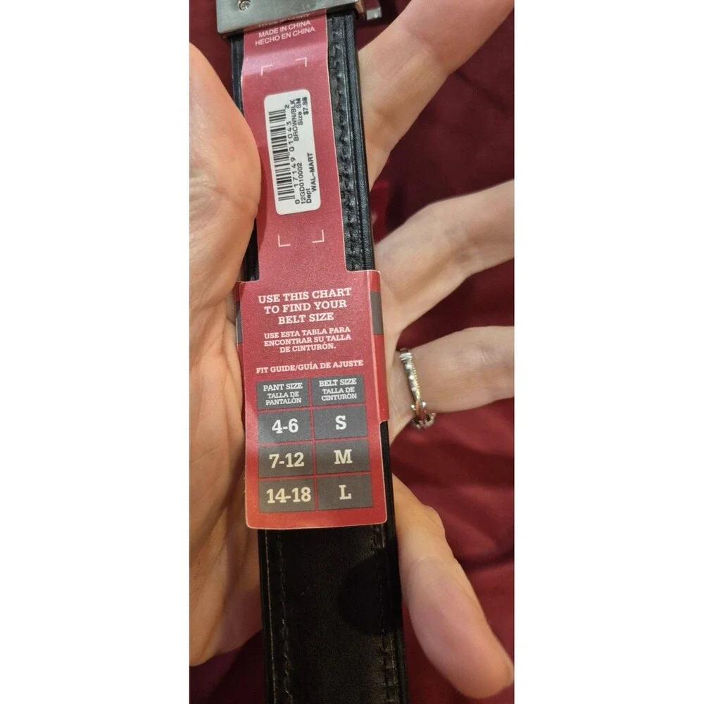 NWT Dickies Youth Belt Size Small 22-24 Reversible Black To Brown Boys Giftable